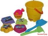 Набор №518: Ведро-замок большое, лопатка №5, грабельки №5, формочки с наклейкой 4 шт, лейка малая №3