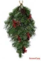 Настенный декор - капля КЛЮКОВКА (хвоя леска+ PVC), заснеженная с шишками и ягодами, 91 см, KAEMINGK